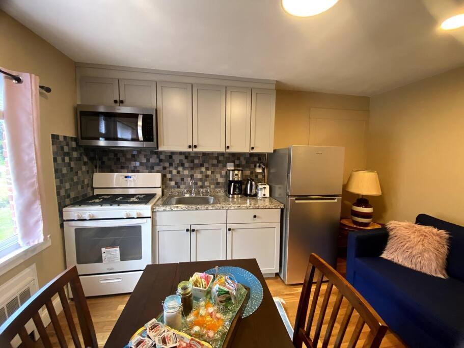Cozy Boston Getaway Apartment! Free Parking Kültér fotó