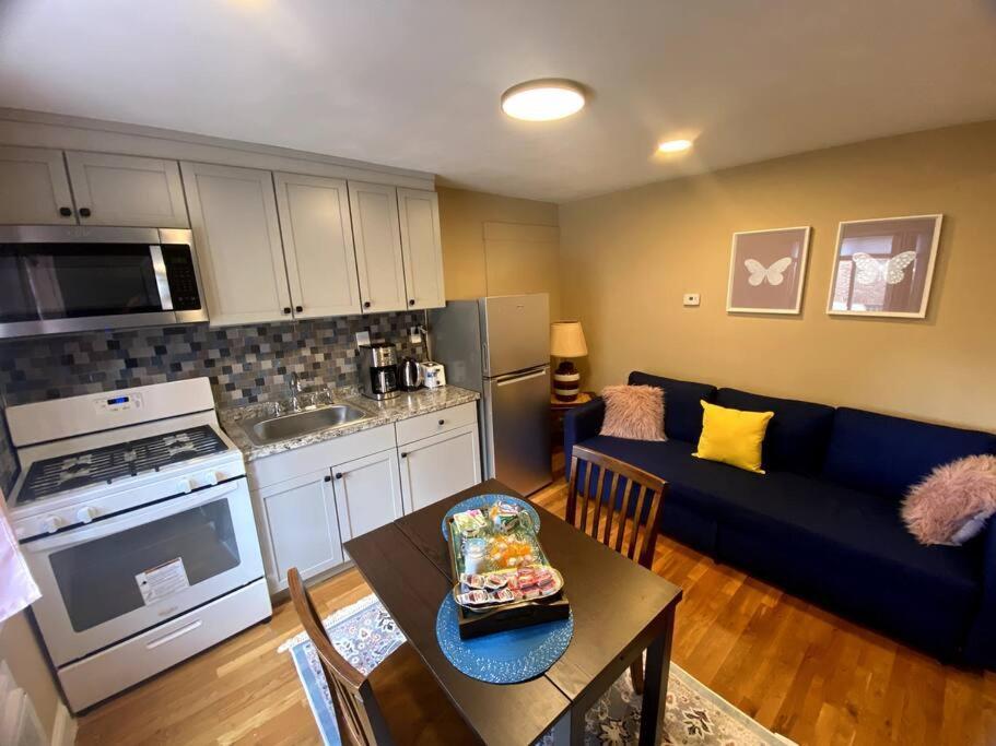 Cozy Boston Getaway Apartment! Free Parking Kültér fotó