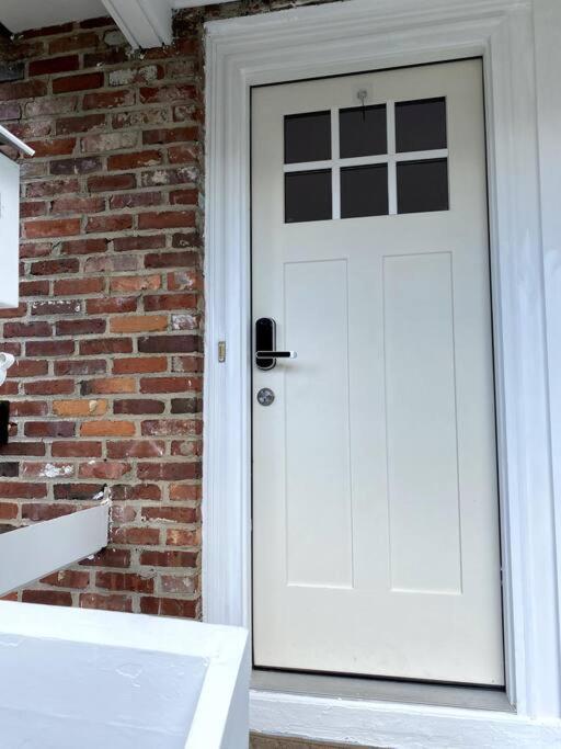Cozy Boston Getaway Apartment! Free Parking Kültér fotó